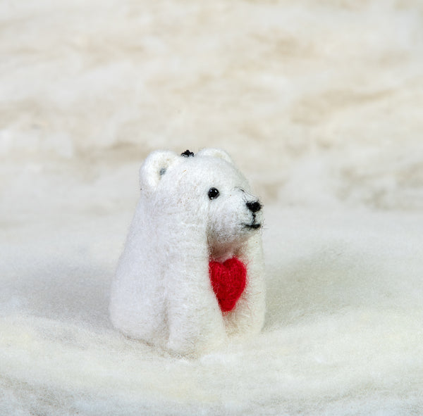 Bear - Polar Bear with Heart